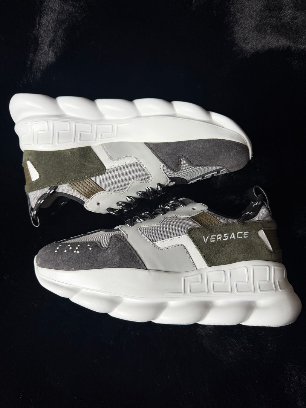 Versace Chainreacts Size 40