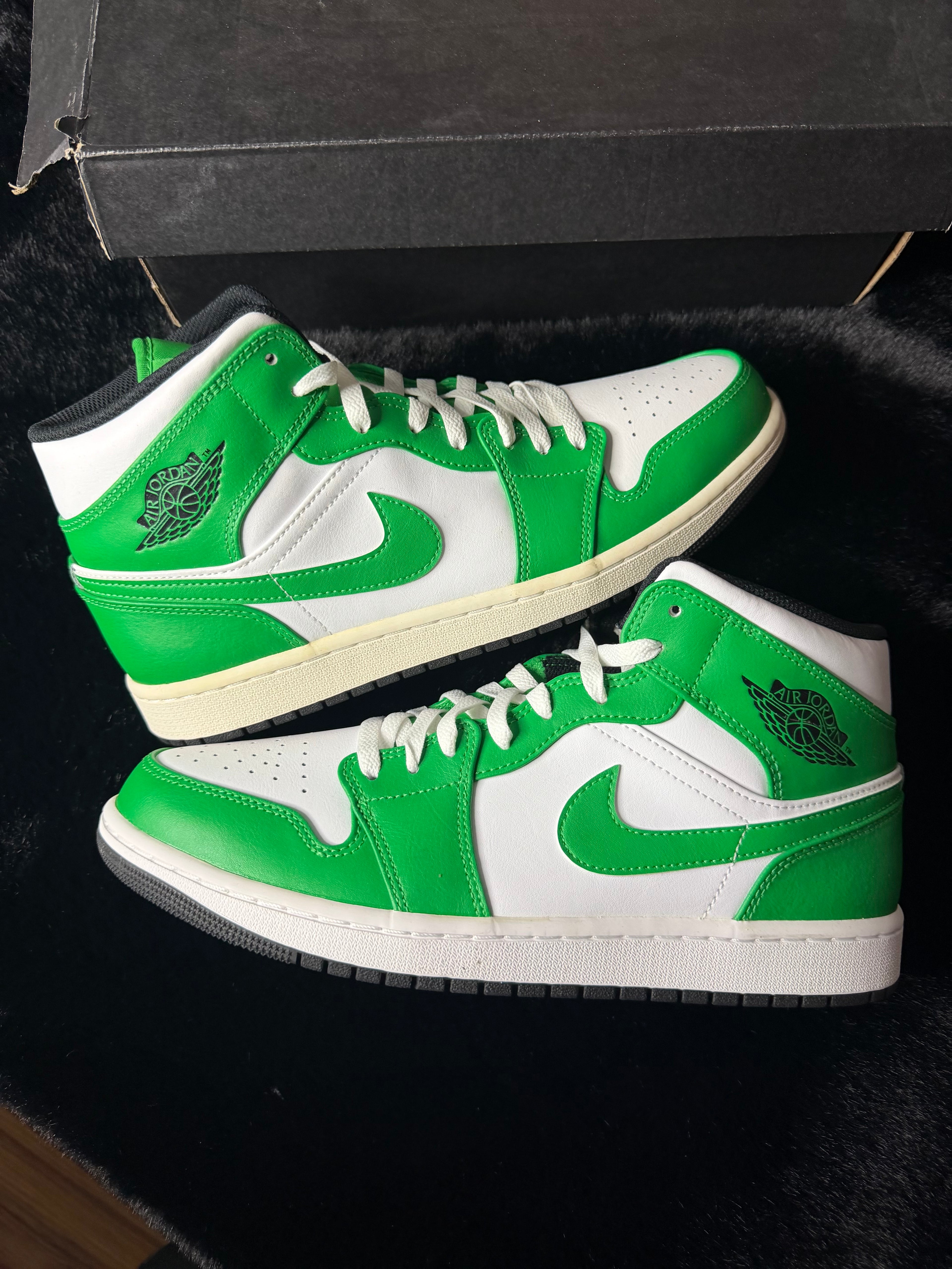 Jordan 1 mid new size 11