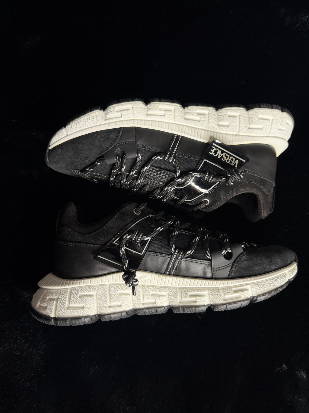 Versace Trigreca V2 Size 40