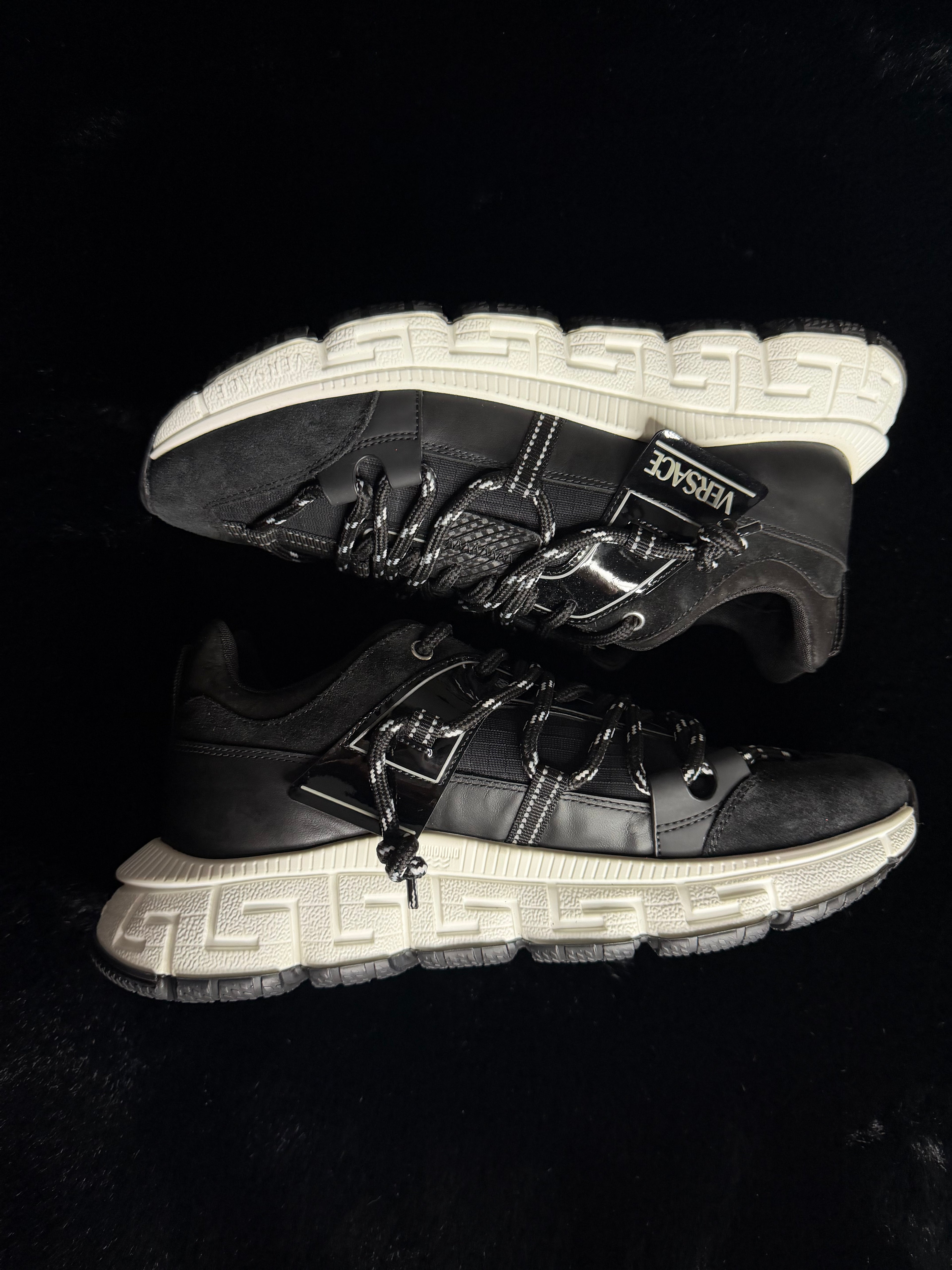 Versace Trigreca V2 Size 40
