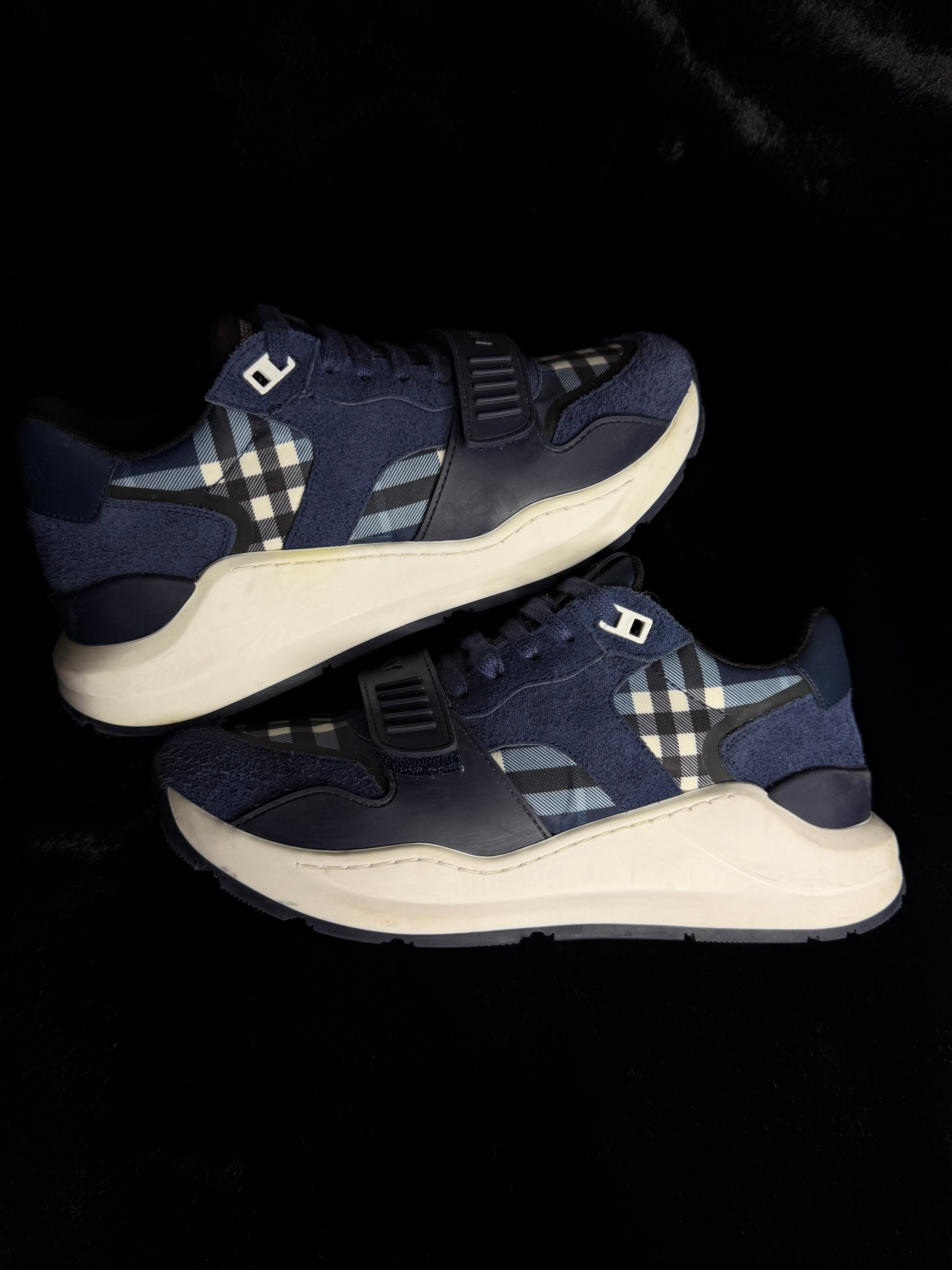 Burberry Ramsey Sneakers Size 40.5