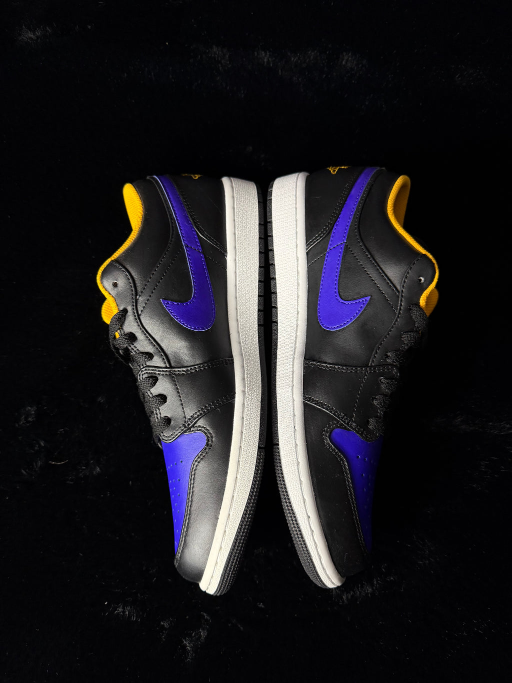 Jordan 1 low new size 10.5